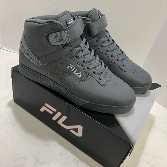 Fila Gray Sneakers with Padded Collar and Lace-Up Closure - Picture 7 of 9